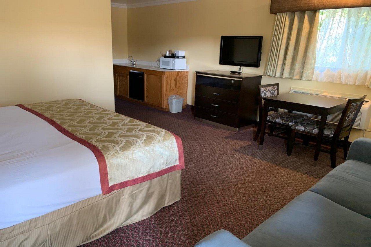 Hotel Olive Tree & San Luis Obispo